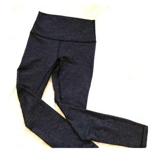 Lululemon Wunderunder 7/8 worn twice!